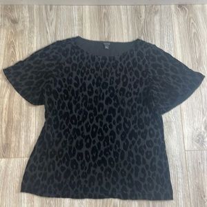 Ann Taylor black velvet leopard print blouse size Large